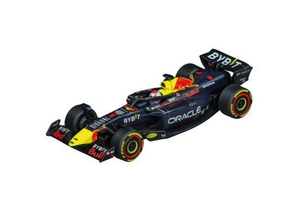 Auto Pull and Speed Red Bull Racing Verstappen