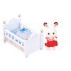 Sylvanian Families 5017 Králičí miminko s postýlkou1